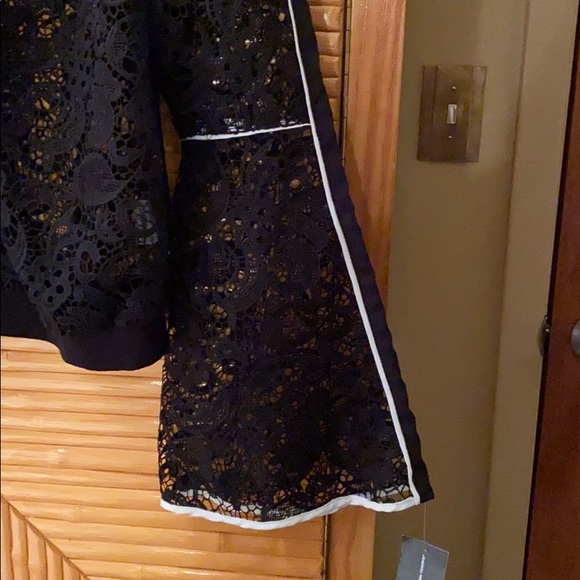 Top - Picture 2 of 4